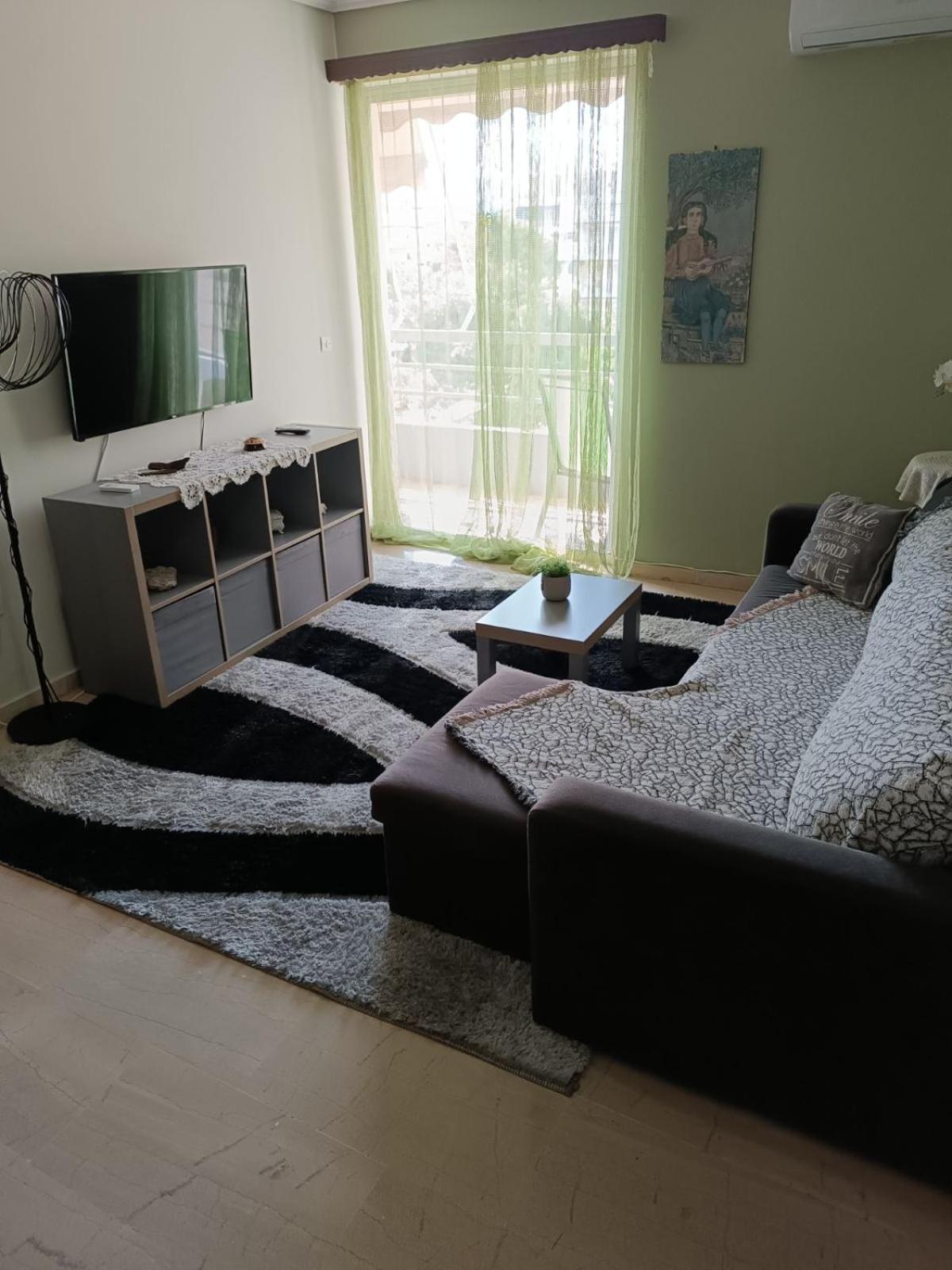 Comfortable Beachfront Apartment Loutráki Esterno foto
